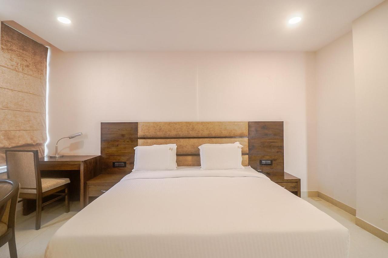 Fabhotel Mid Town Grand פנצ'קולה מראה חיצוני תמונה