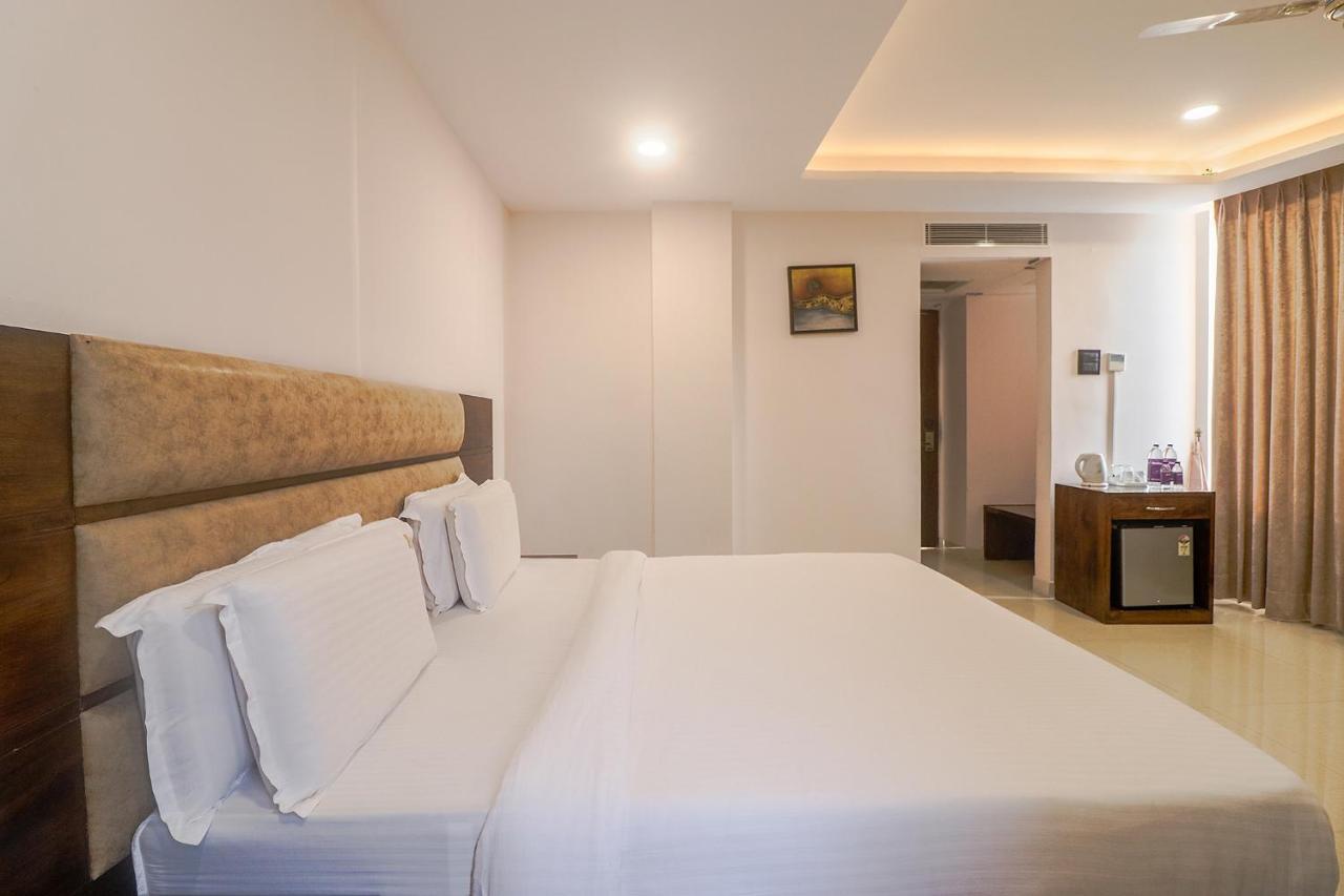 Fabhotel Mid Town Grand פנצ'קולה מראה חיצוני תמונה