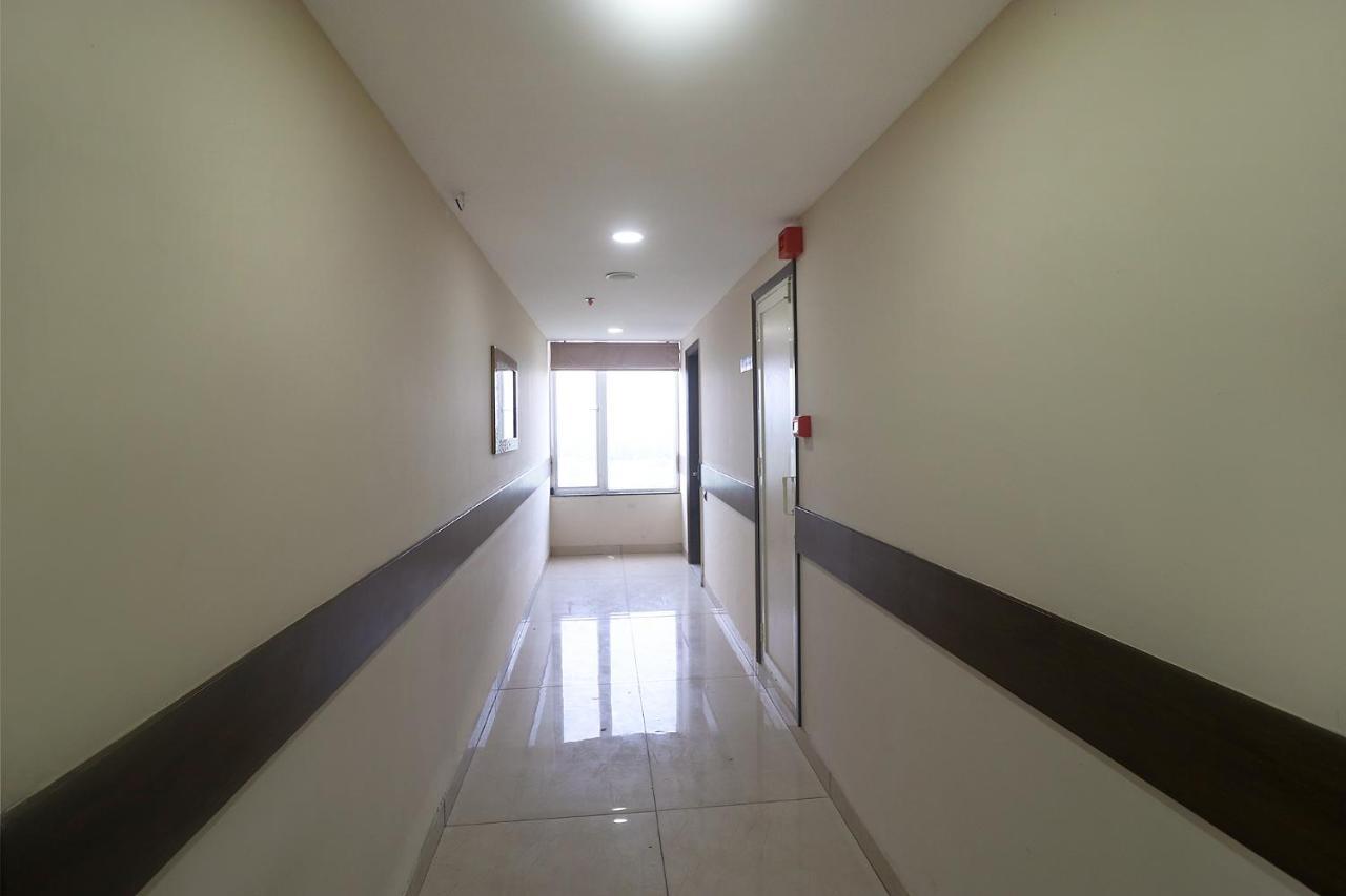 Fabhotel Mid Town Grand פנצ'קולה מראה חיצוני תמונה