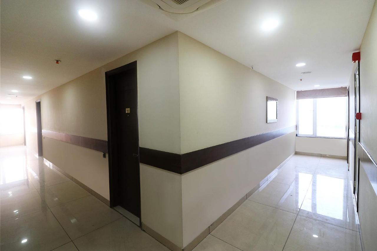 Fabhotel Mid Town Grand פנצ'קולה מראה חיצוני תמונה