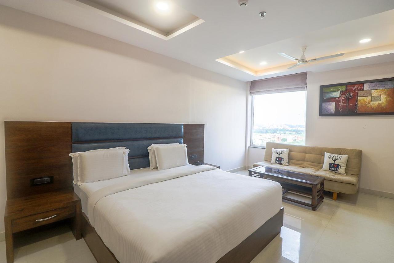Fabhotel Mid Town Grand פנצ'קולה מראה חיצוני תמונה