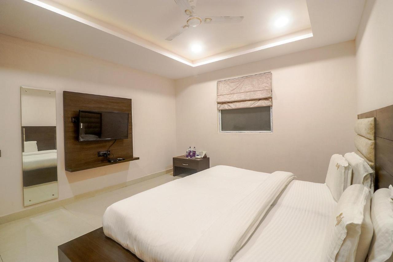 Fabhotel Mid Town Grand פנצ'קולה מראה חיצוני תמונה