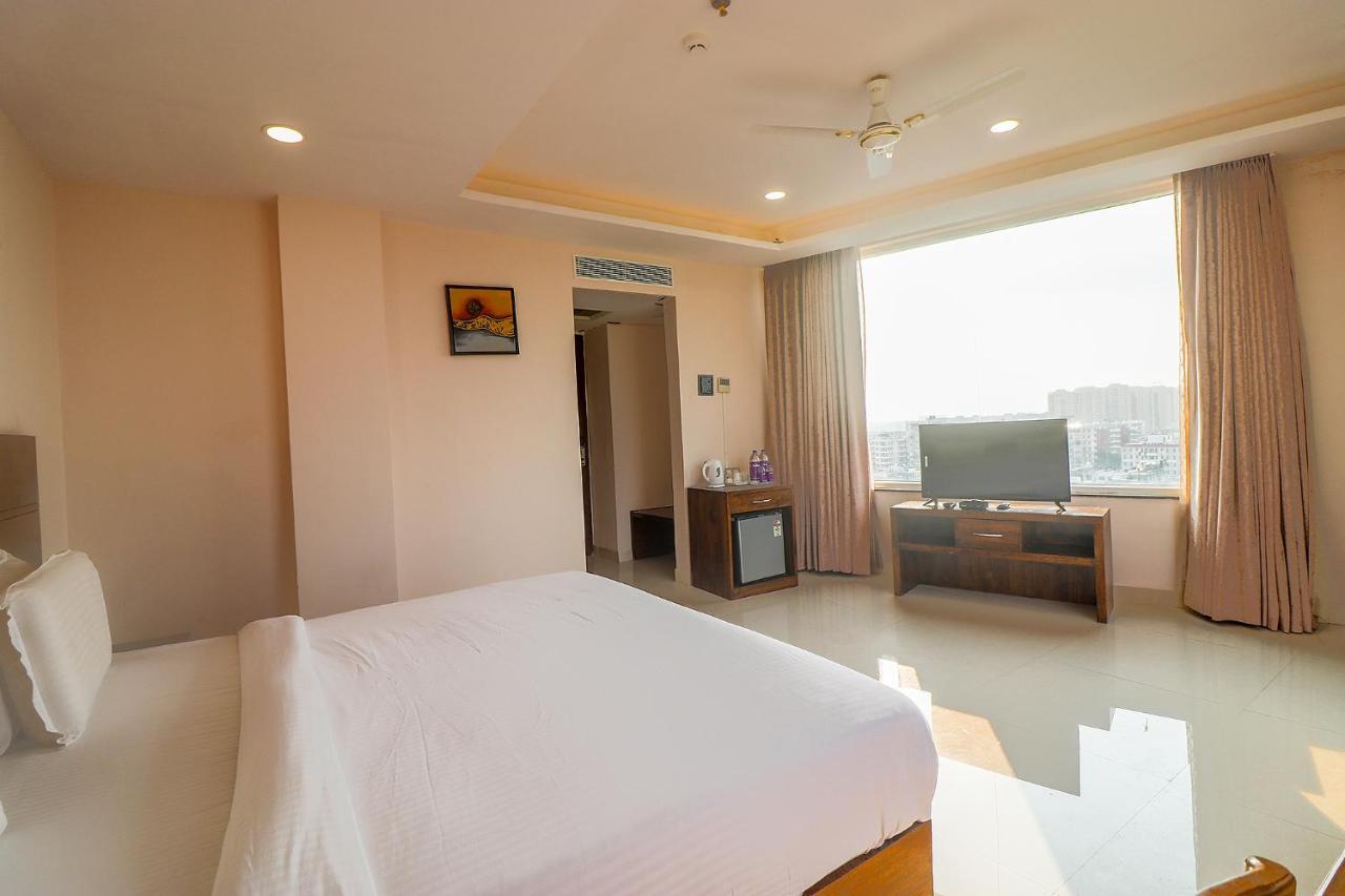 Fabhotel Mid Town Grand פנצ'קולה מראה חיצוני תמונה