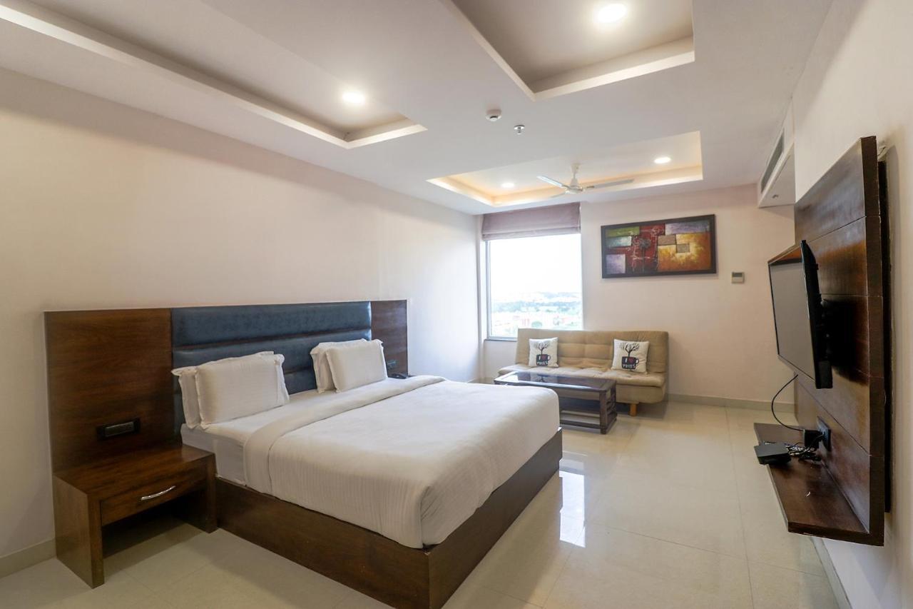 Fabhotel Mid Town Grand פנצ'קולה מראה חיצוני תמונה